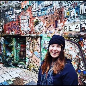 Meet your Posher, Alexandra